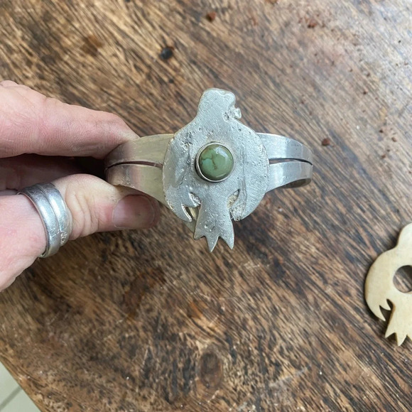 Turquoise and sterling sand casted eagle cuff bracelet - Picture 16 of 16